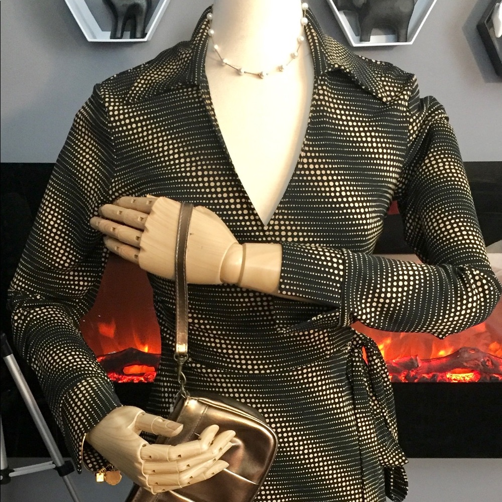 Express woman’s dress